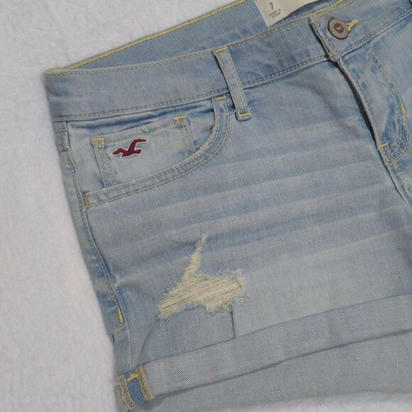 Hollister Distressed Denim Shorts–Light Wash Folded Hem Cutoffs | Size 7 W28 Y2K - Picture 5 of 7